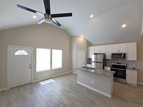 11897 Nelwood St in Willis, TX - Building Photo - Building Photo