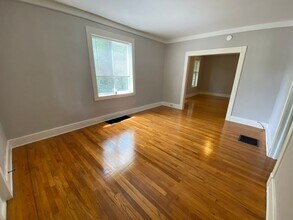 1023-1025 Lafayette Ave NE in Grand Rapids, MI - Building Photo - Building Photo