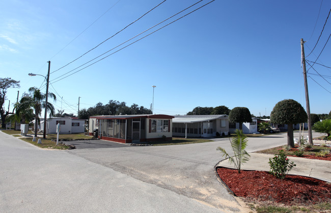 Frostproof Mobile Home Park in Frostproof, FL - Building Photo - Building Photo