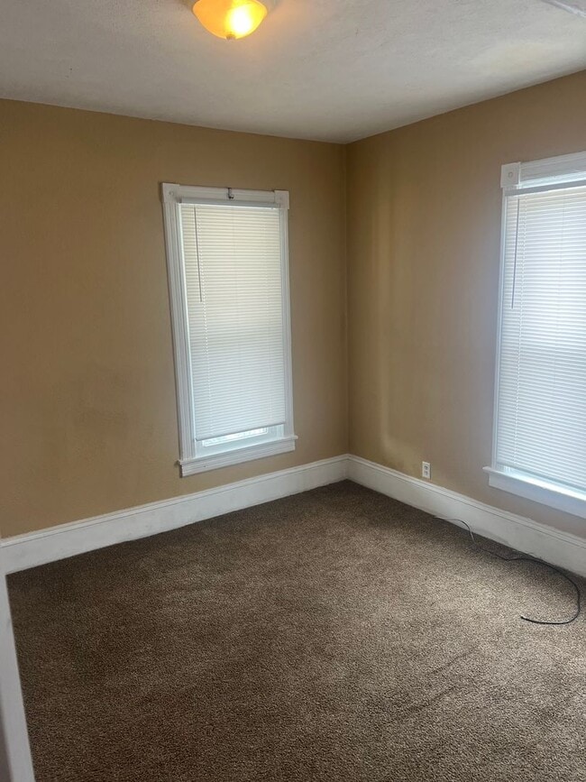 property at 1303 E Jackson St