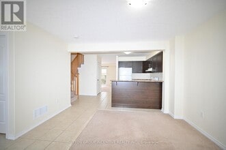 90 Sovereigns Gate in Barrie, ON - Building Photo - Building Photo