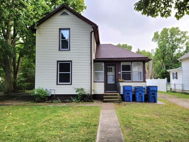 56 Cutter Ave in Coldwater, MI - Foto de edificio - Building Photo
