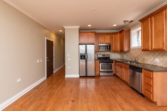 6217 S Kimbark Ave, Unit GN in Chicago, IL - Building Photo - Building Photo