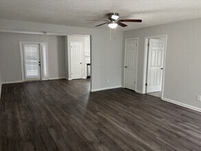 532 Kenton Dr in Irmo, SC - Foto de edificio - Building Photo