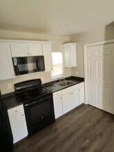 416 Monroe Ave in Turlock, CA - Building Photo - Building Photo