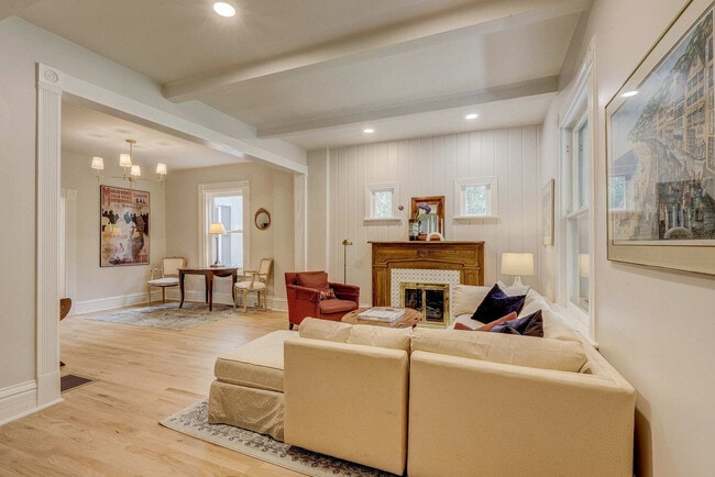 2105 S Fillmore St in Denver, CO - Building Photo - Building Photo