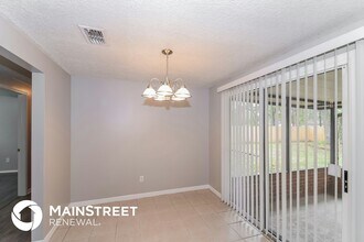 1692 Mary Beth Dr in Middleburg, FL - Foto de edificio - Building Photo