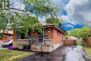 112 Brantwood Dr in Toronto, ON - Building Photo