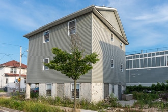 Arverne in Far Rockaway, NY - Foto de edificio - Building Photo