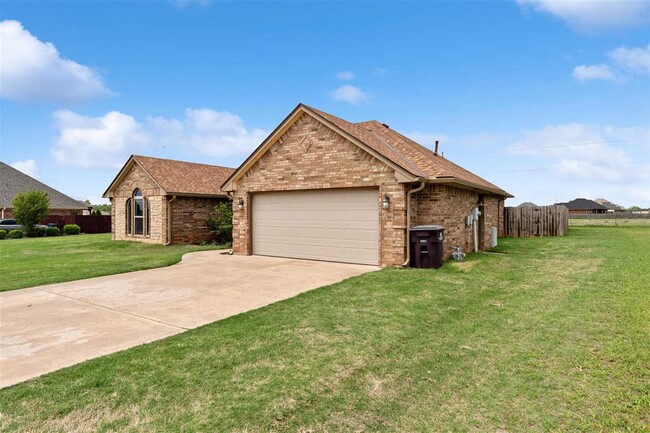 10826 Jeremiah Wy in Elgin, OK - Building Photo - Building Photo