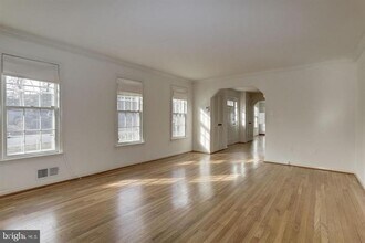 10805 Kirkwall Terrace in Potomac, MD - Building Photo - Building Photo