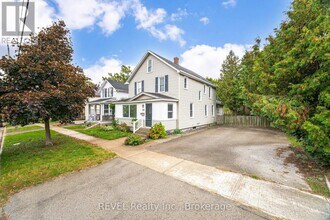 39 Phipps St in Fort Erie, ON - Building Photo - Building Photo