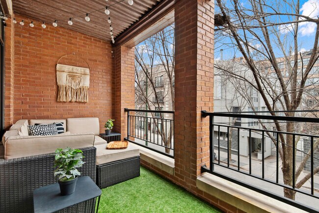 679 N Peoria St in Chicago, IL - Building Photo - Building Photo