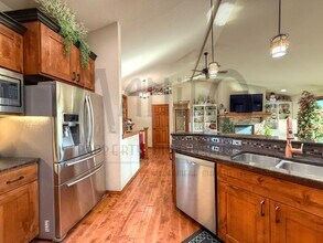 1008 N River Ridge Blvd in Spokane, WA - Building Photo - Building Photo