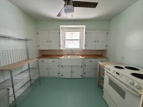 160 W Milton Ave, Unit #1 in Hazel Park, MI - Building Photo - Building Photo