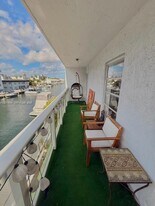 3868 NE 169th St in North Miami Beach, FL - Building Photo