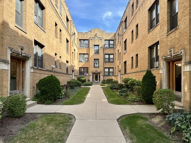 property at 2649 N Spaulding Ave