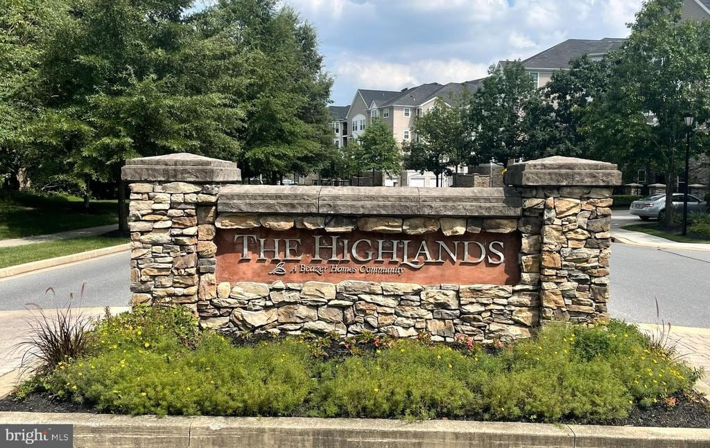 7401 Travertine Dr in Baltimore, MD - Building Photo