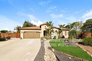 1960 Parsley Dr in Brentwood, CA - Building Photo