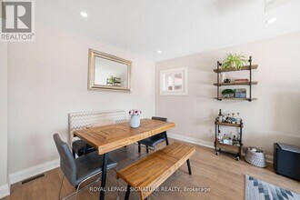 1528 Pharmacy Ave in Toronto, ON - Building Photo - Building Photo