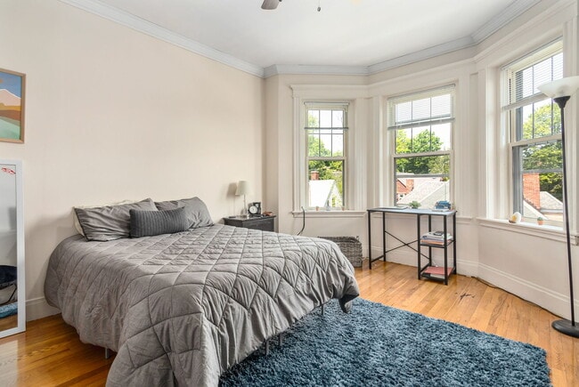 22 Orkney Rd in Boston, MA - Foto de edificio - Building Photo