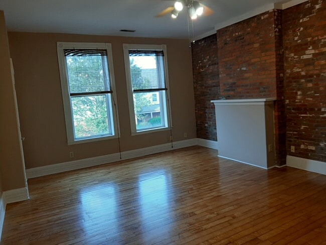 431 W 3rd Ave, Unit A