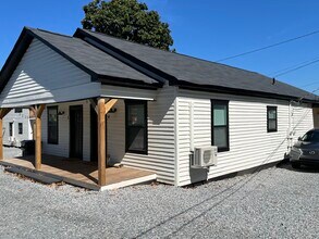 331 N Wayne St, Unit 6 in Milledgeville, GA - Building Photo - Building Photo