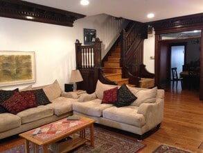 4646 Hazel Ave in Philadelphia, PA - Building Photo - Building Photo