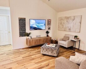 1919 Cloverdale Way in Belvidere, IL - Building Photo - Building Photo