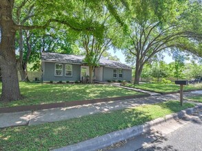 6605 Clubway Ln in Austin, TX - Building Photo - Building Photo