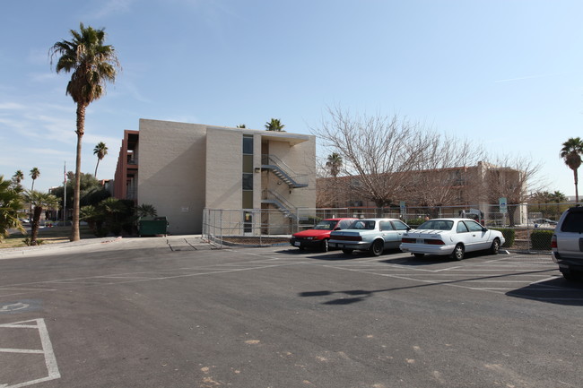 Harry C. Levy Gardens in Las Vegas, NV - Building Photo - Building Photo