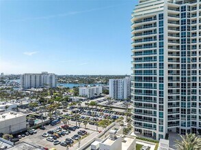 101 S Fort Lauderdale Beach Blvd, Unit 1001 in Fort Lauderdale, FL - Building Photo - Building Photo