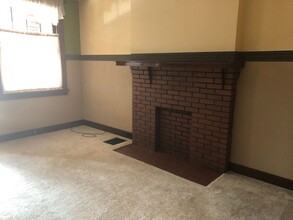 1130 Race St in Mckees Rocks, PA - Building Photo - Building Photo