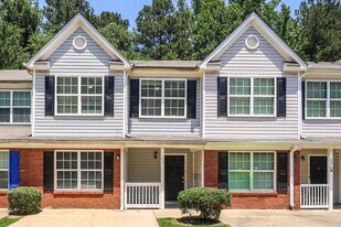 1315 Maple Valley Ct in Union City, GA - Building Photo