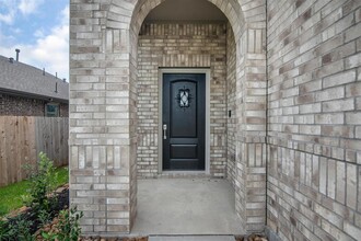 23741 Woodgreen Terrace Dr in New Caney, TX - Foto de edificio - Building Photo