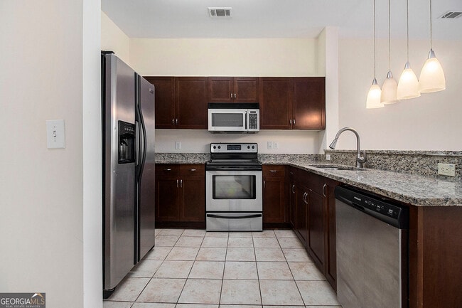 property at 870 Mayson Turner Rd NW