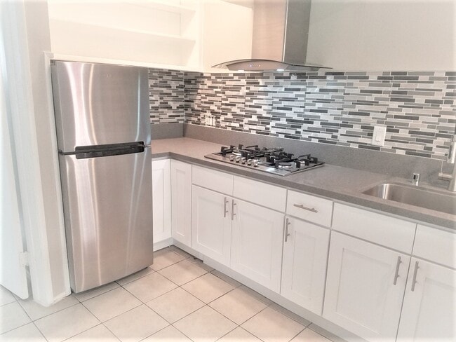 Casa Galleria in Lawndale, CA - Building Photo - Building Photo