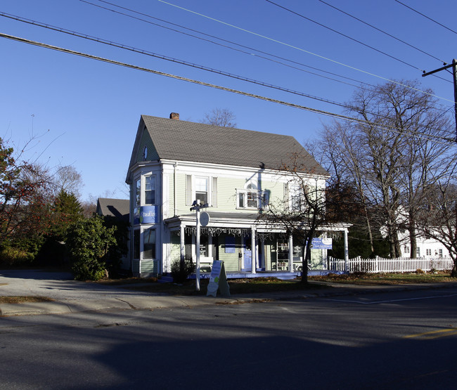 352 Cottage Rd in South Portland, ME - Foto de edificio - Building Photo