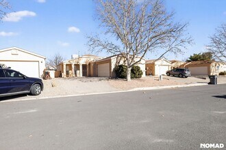 1328 Rebecca Rd NE in Rio Rancho, NM - Foto de edificio - Building Photo