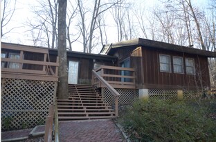 857 Rocky Acres Ln in Blacksburg, VA - Building Photo
