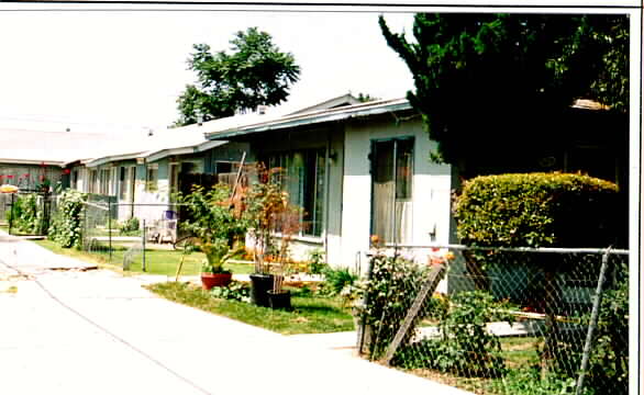 3530-3532 W Camille St in Santa Ana, CA - Foto de edificio