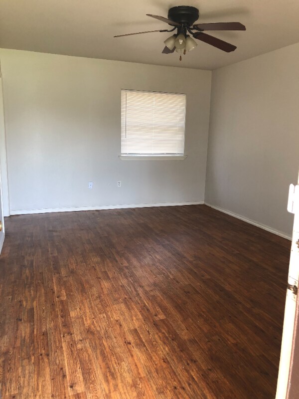 750 Bonham St in Paris, TX - Foto de edificio - Building Photo