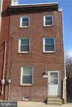 329 W Thompson St in Philadelphia, PA - Building Photo - Building Photo