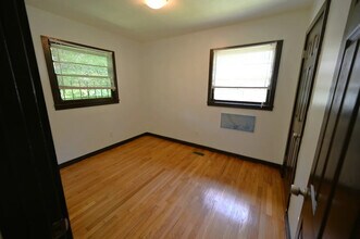 Room in House on Church St NW in Atlanta, GA - Building Photo - Building Photo