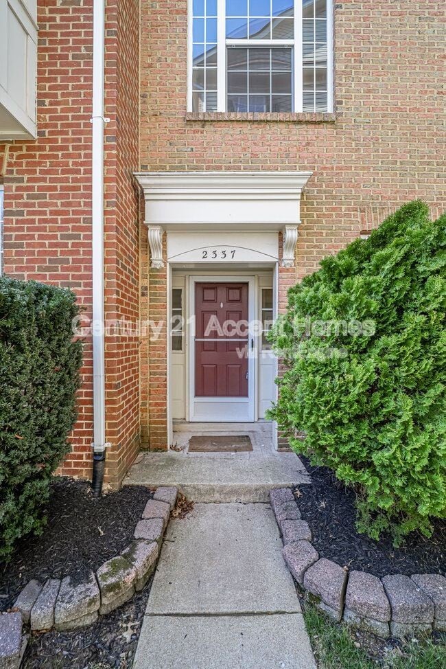 property at 2337 Huntington Station Ct