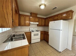 16 E Quail St in Pharr, TX - Building Photo - Building Photo