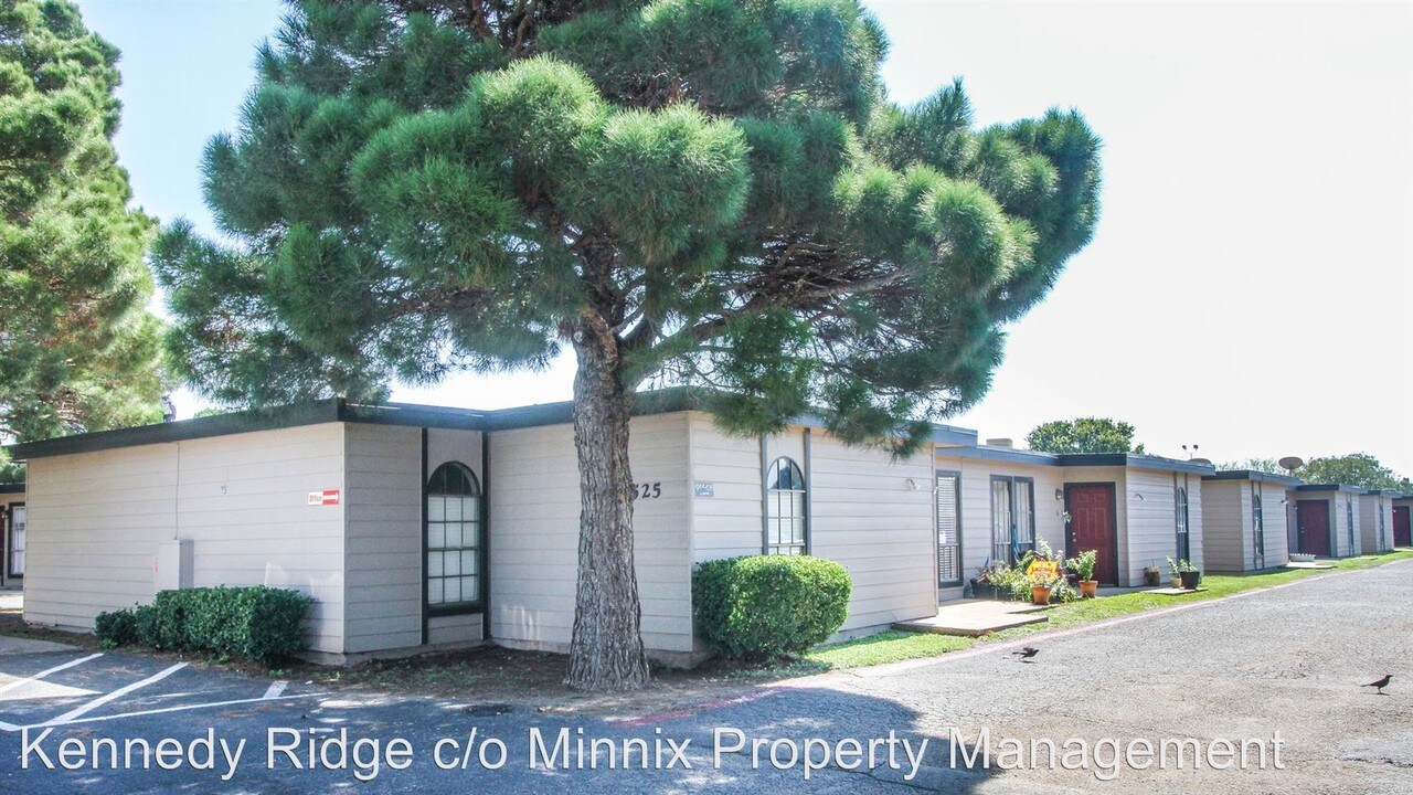 5525 4th St in Lubbock, TX - Building Photo