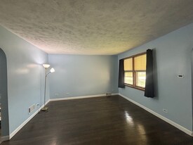 15743 Fisk St, Unit 1 in Harvey, IL - Building Photo