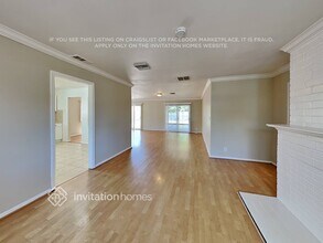 7943 Lasaine Ave in Los Angeles, CA - Building Photo - Building Photo