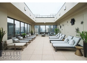 303 E Wacker Dr in Chicago, IL - Foto de edificio - Building Photo